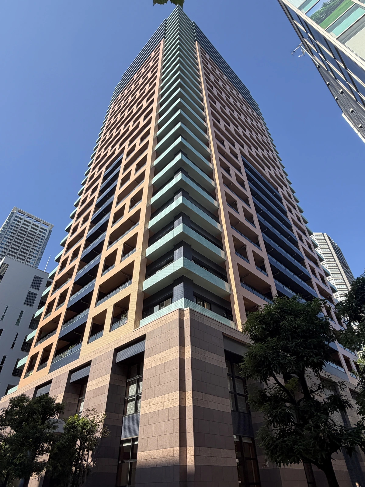 ファミール月島グランスイートタワーの外観