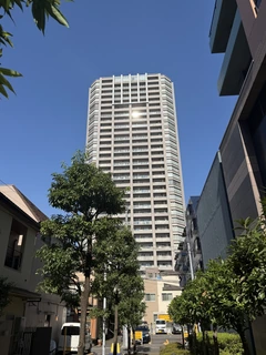 ライオンズタワー月島の外観