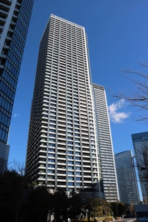 ドゥ・トゥール EASTの外観