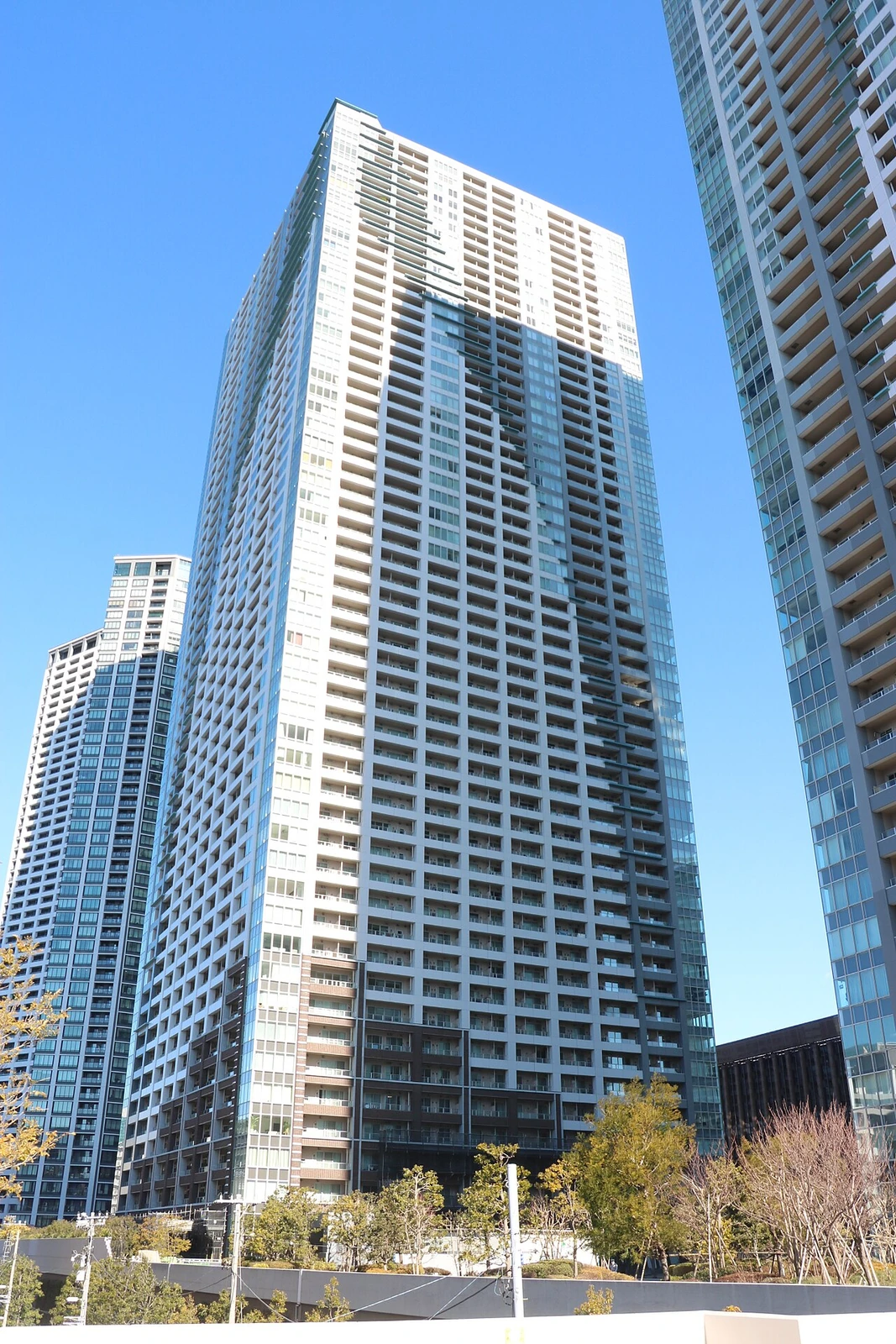 THE TOKYO TOWERS ミッドタワーの外観