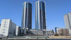 THE TOYOMI TOWER（両棟と豊海小学校）