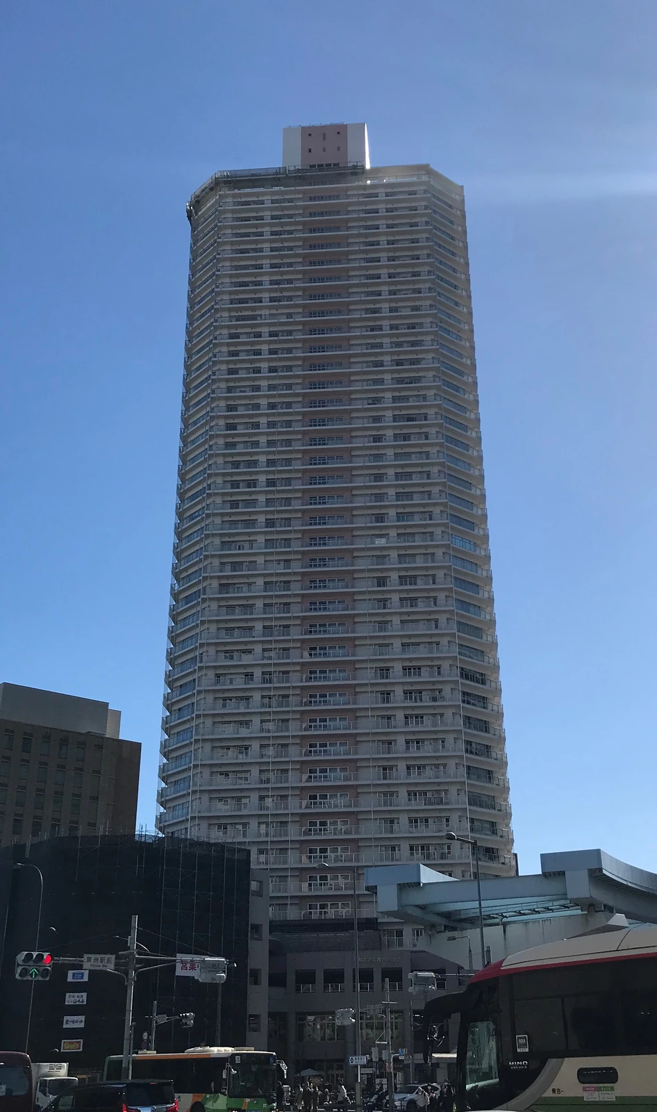 豊洲シエルタワーの外観